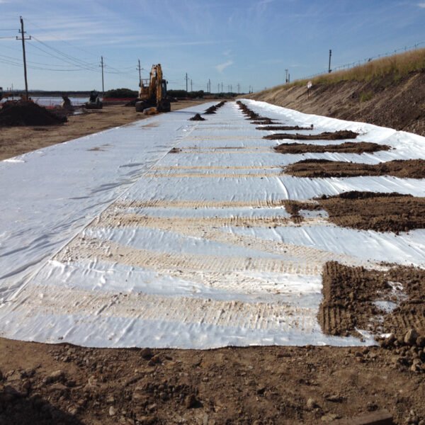 Waterproof and breathable 220 300g PP nonwoven geotextile improves roadbed and railway stability - Image 2